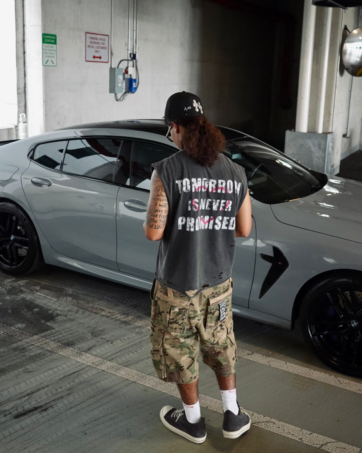 TMR IS NVR PROMISED Cutoff Tee - Gray