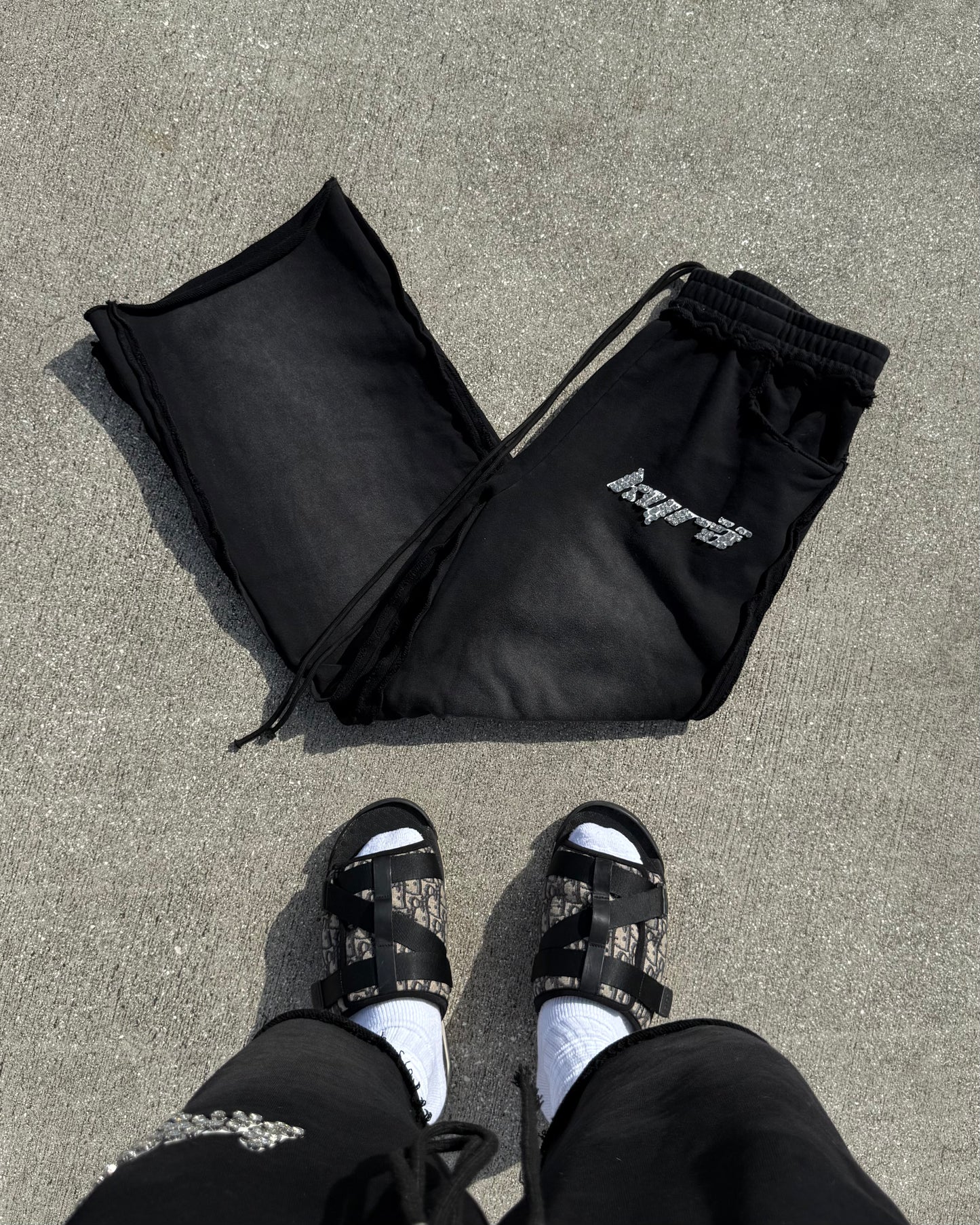 DIAMOND SWEATS (BLACK)