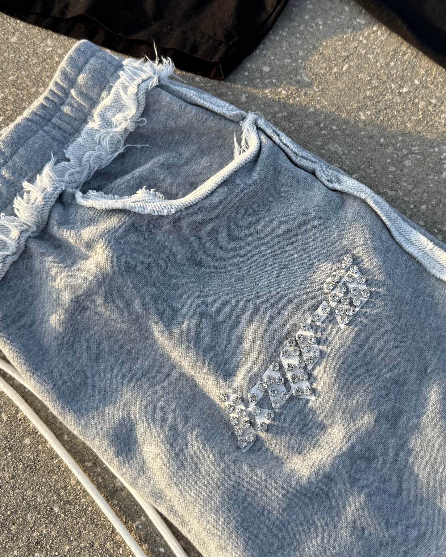 DIAMOND SWEATS (GREY)
